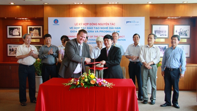 Viglacera ký Hợp đồng nguyên tắc với Proskills về “Xây dựng chương trình đào tạo Nghề theo tiêu chuẩn và chất lượng Quốc tế”